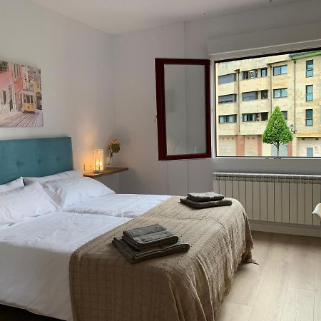 Apartamentos Santullano 1 Oviedo Eksteriør bilde
