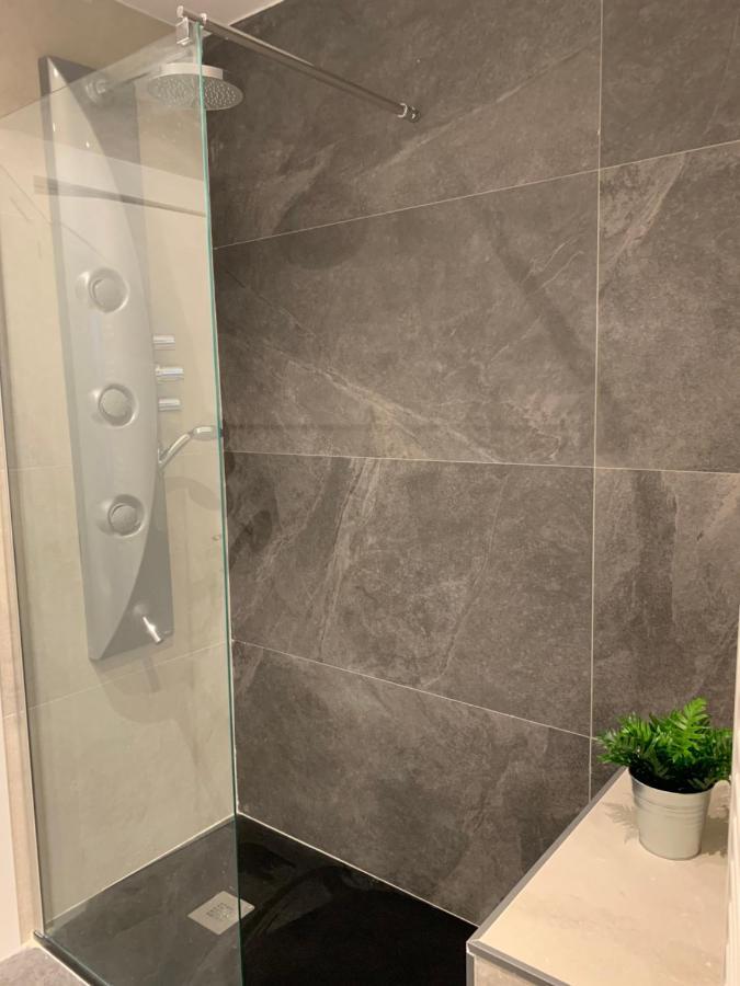 Apartamentos Santullano 1 Oviedo Eksteriør bilde